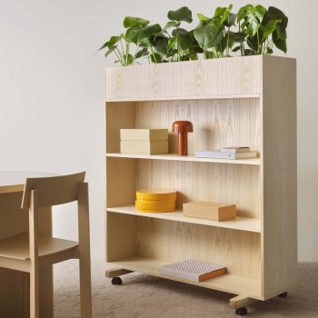 Rumdelere organiske med plantemateriale