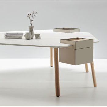 BÆREDYGTIGE MØBLER