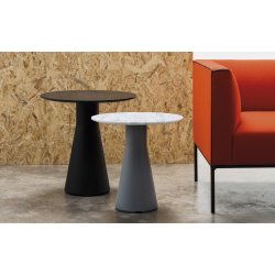 LILLE RUNDT BORD / TR FINISH - EG BORDPLADE