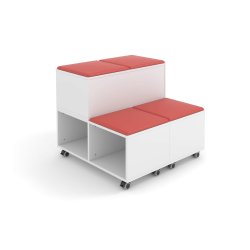 ELEVBNK MED HYLDER OG HJUL 