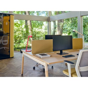 OGI_W DOBBELTBORD MED TRBEN