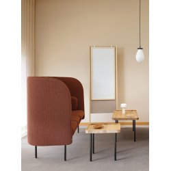 TUNE LOUNGEBORD OG SIDEBORD