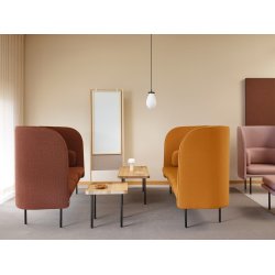 TUNE LOUNGEBORD OG SIDEBORD