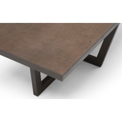 UDENDRS BORD MED DESIGN STEL