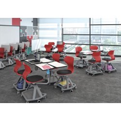 MIA ELEVSTOL MED BORD