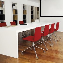 LANGT BORD MED LUKKET ENDE - FLERE STRRELSER OG FARVER