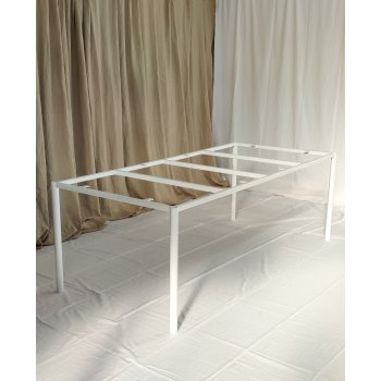 BORDSTEL MED RUNDE BEN 205 x 95 cm. nu kr. 500.- Normal kr.  4.500.- 