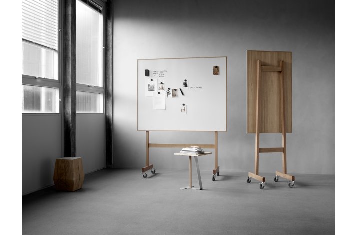 WOOD MOBILE - WHITEBOARDTAVLE MED RAMME OG STATIV I EG