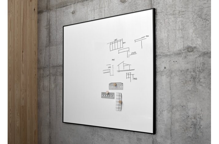 ONE WHITEBOARDTAVLE SORT ELLER HVID RAMME