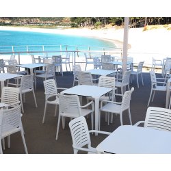 ONE TABLE - TIL UDENDRS OG INDENDRS