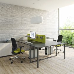 OGI_Q SKRIVEBORD MED MEDEBEN