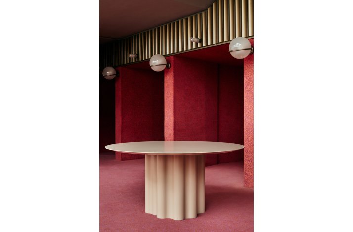 TEATRO MAGICO - Rundt og ovalt bord