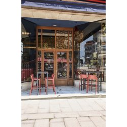 URBAN BORD - TIL UDENDRS OG INDENDRS