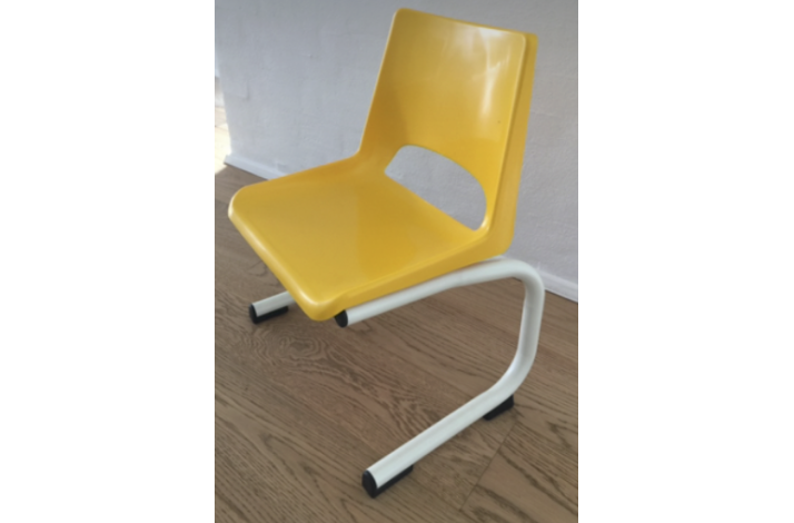 B�rnestol 3 - 6 �r kr. 100.- normal kr. 499.- 