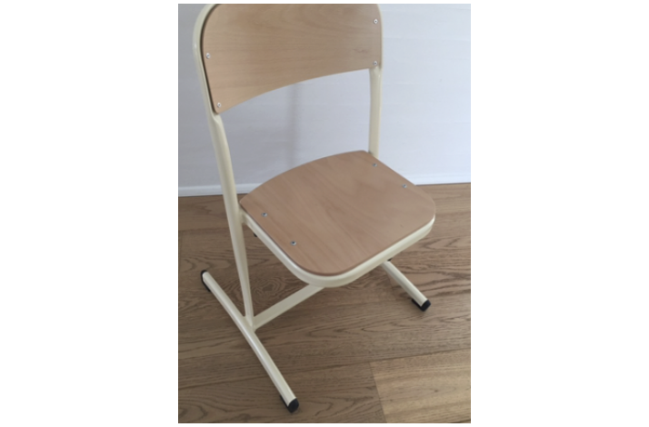 B�rnestol 4 - 6 �r kr. 100.- normal kr. 499.- 