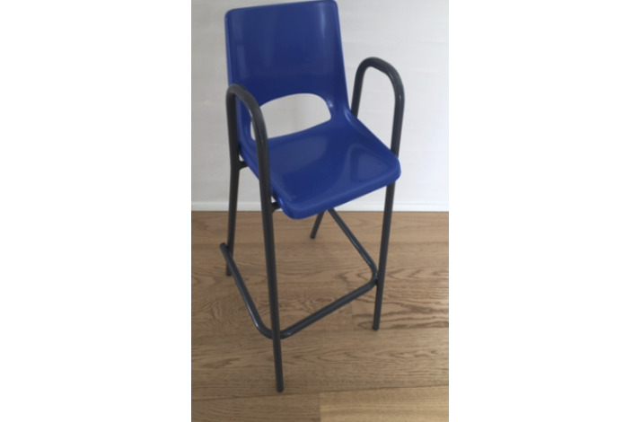 H�j B�rnestol 2 - 3 �r kr. 100.- normal kr. 499.- 