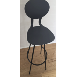 Barstol formstbt plast med fodsttte og hj ryg nu kr. 200.- fr kr. 1.499.-