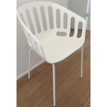 Demo stol Basket fra Gaber helt hvid  4 ben, nu kr. 200.- 