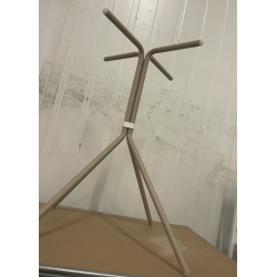 Nolita Bordstel restvare, ude eller indebrug, Brunlig sand nu kr. 300.- normal kr. 1.160.-