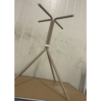 Nolita Bordstel restvare, ude eller indebrug, Brunlig sand nu kr. 300.- normal kr. 1.160.-