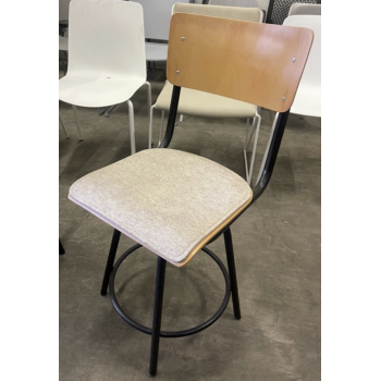 Drejestol, sort stel, b�g s�de nu kr. 300.- pr. stk. normal kr. 1.490.- 