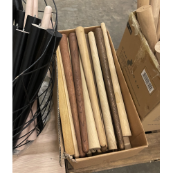 Tr�ben, massiv tr�, koniske, runde ( Bene ) m.fl. uanset f�r pris nu kr. 100.- pr.stk. 