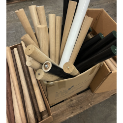 Tr�ben, massiv tr�, koniske, runde ( Bene ) m.fl. uanset f�r pris nu kr. 100.- pr.stk. 