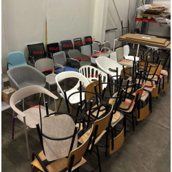 Forskellige reststole, uanset f�r pris nu kr. 100.- 