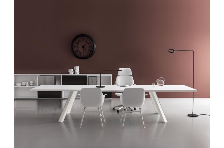 DV909 TOKIO Konferencebord