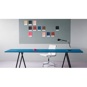 BULLETIN BOARD MED BAGPLADE TIL OPHNG