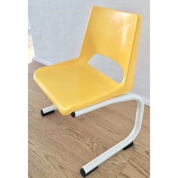Chaise plastique ELEVSTOL / TIL OPHNG BORDKANT