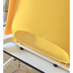 Chaise plastique ELEVSTOL / TIL OPH�NG BORDKANT