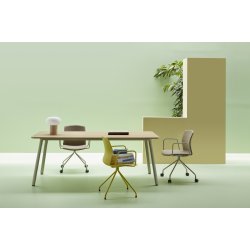 KABI CHAIR - PYRAMID LEGS