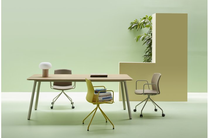 KABI CHAIR - PYRAMID LEGS