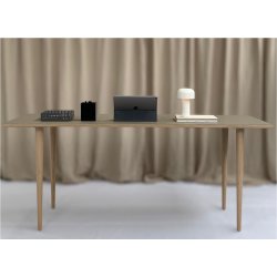 Tr�ben, massiv tr�, koniske, runde ( Bene ) m.fl. uanset f�r pris nu kr. 100.- pr.stk. 