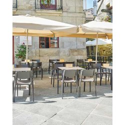 ONE TABLE - TIL UDENDRS OG INDENDRS