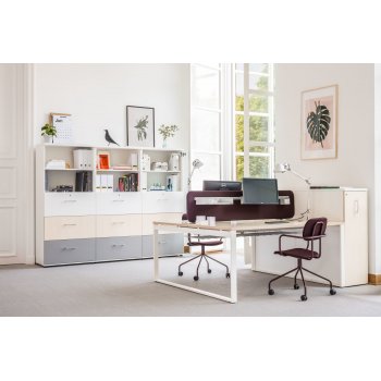 OGI_Q SKRIVEBORD MED MEDEBEN