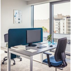 OGI_Q SKRIVEBORD MED MEDEBEN