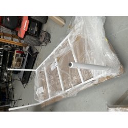 Bordramme hvid med runde ben, nu kun 500 kr. 