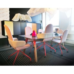 KIMONO ELEV OG KONFERENCESTOL / 4 ben eller krydsfod