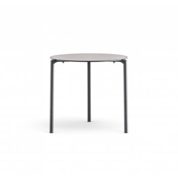 RUNDE BORDE UDENDØRS