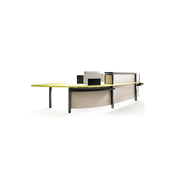 SKRANKE UD FRA JERES MÅL